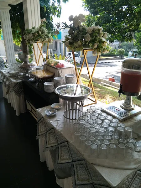 Laut tawar catering
