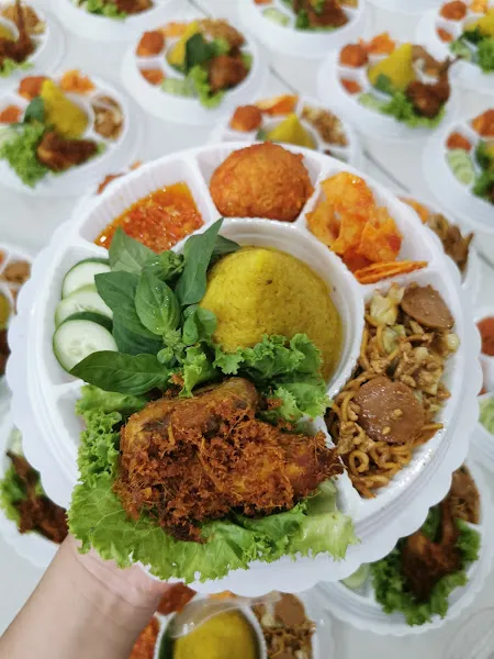 MOMIM'S KITCHEN