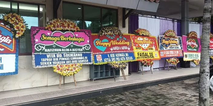Bunga dekorasi