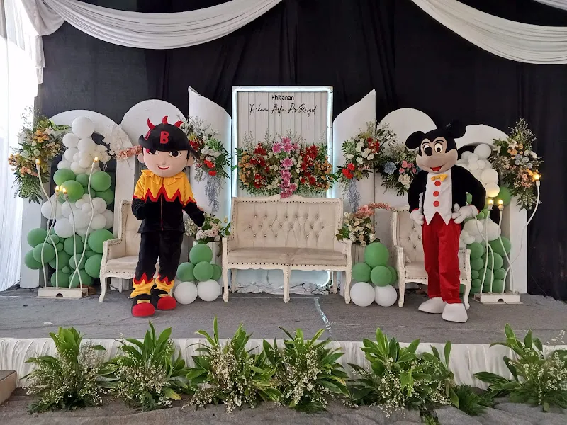 AURELIA BIRTHDAY DECORATION