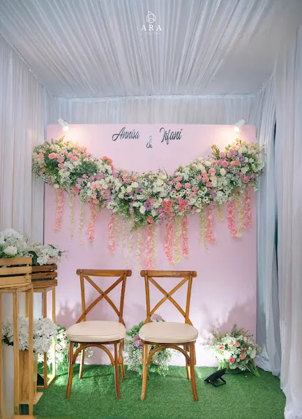 Backdrop Evy