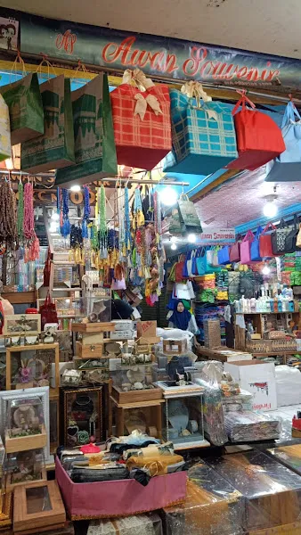 Awan Souvenir