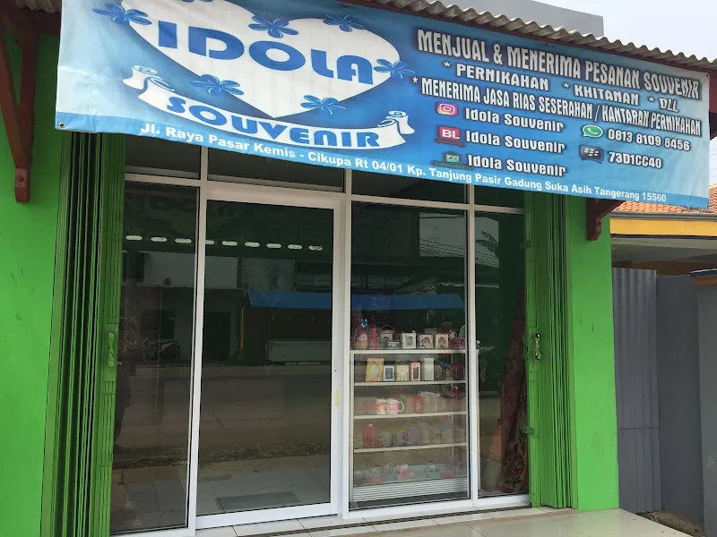 IDOLA SOUVENIR