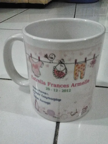 Souvenir Gelas